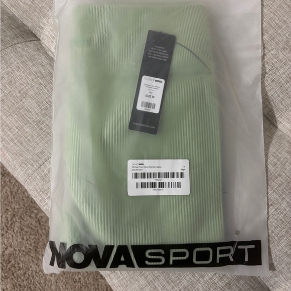 New Fashion Nova Seamless tights Size medium Green - Picture 2 of 2